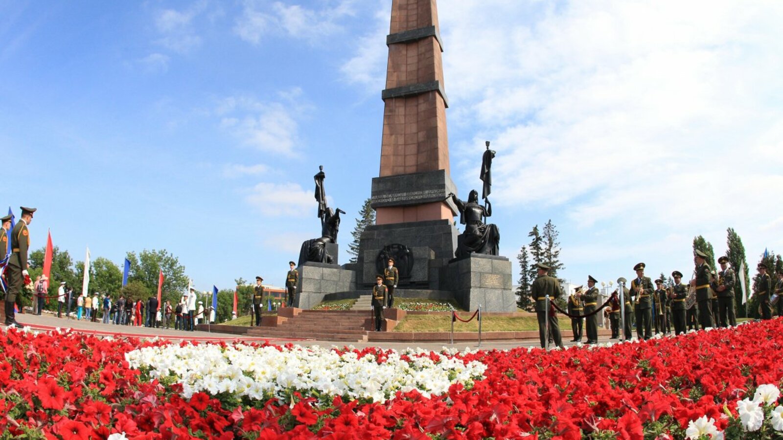 Олег Яровиков