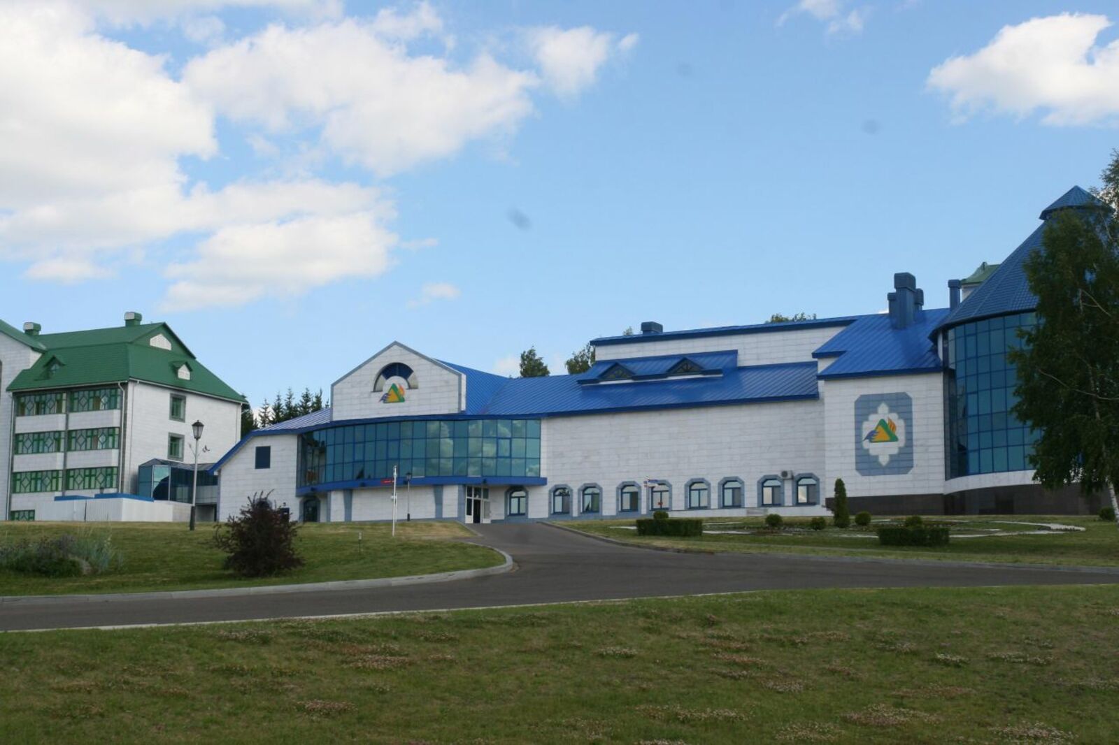 Олег Яровиков