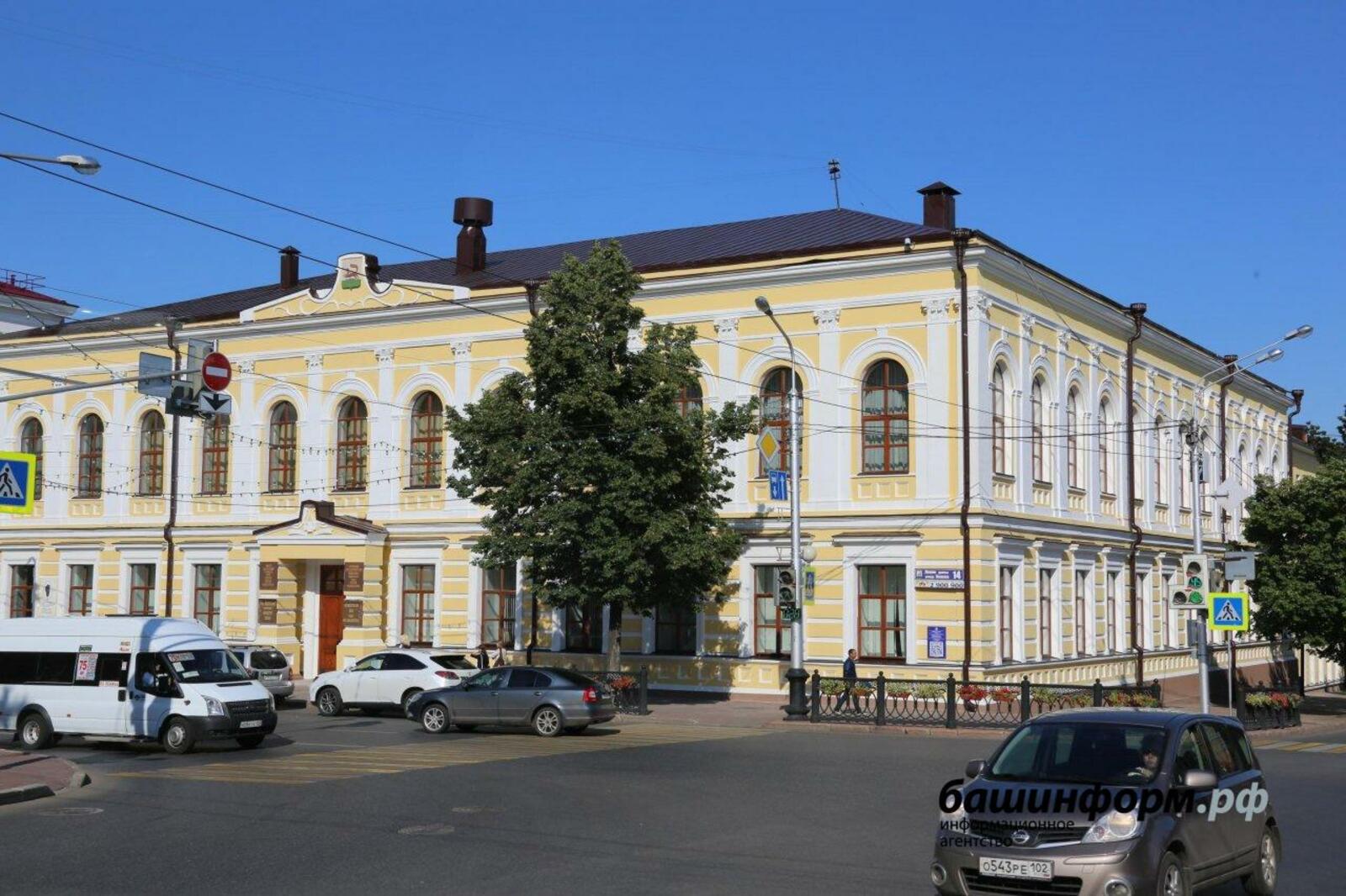 Андрей Старостин