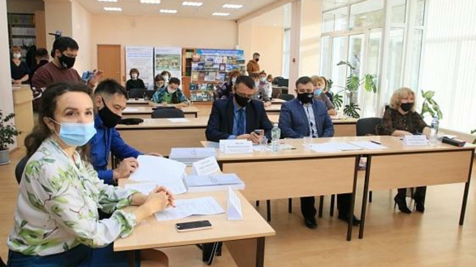 Октябрьский нефтяник