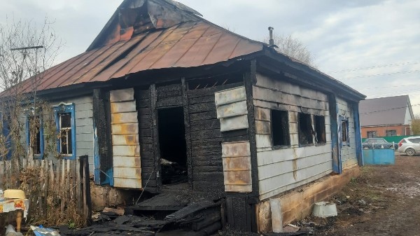 В Миякинском районе Башкирии в пожаре погибли два человека