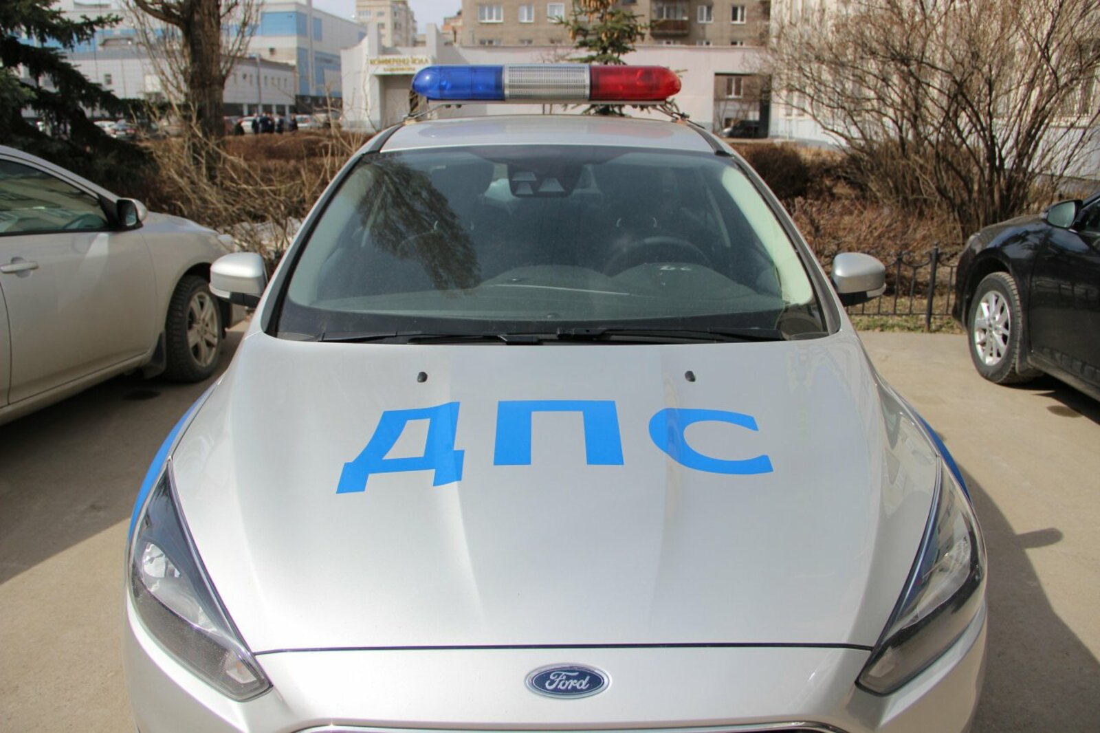 автор
