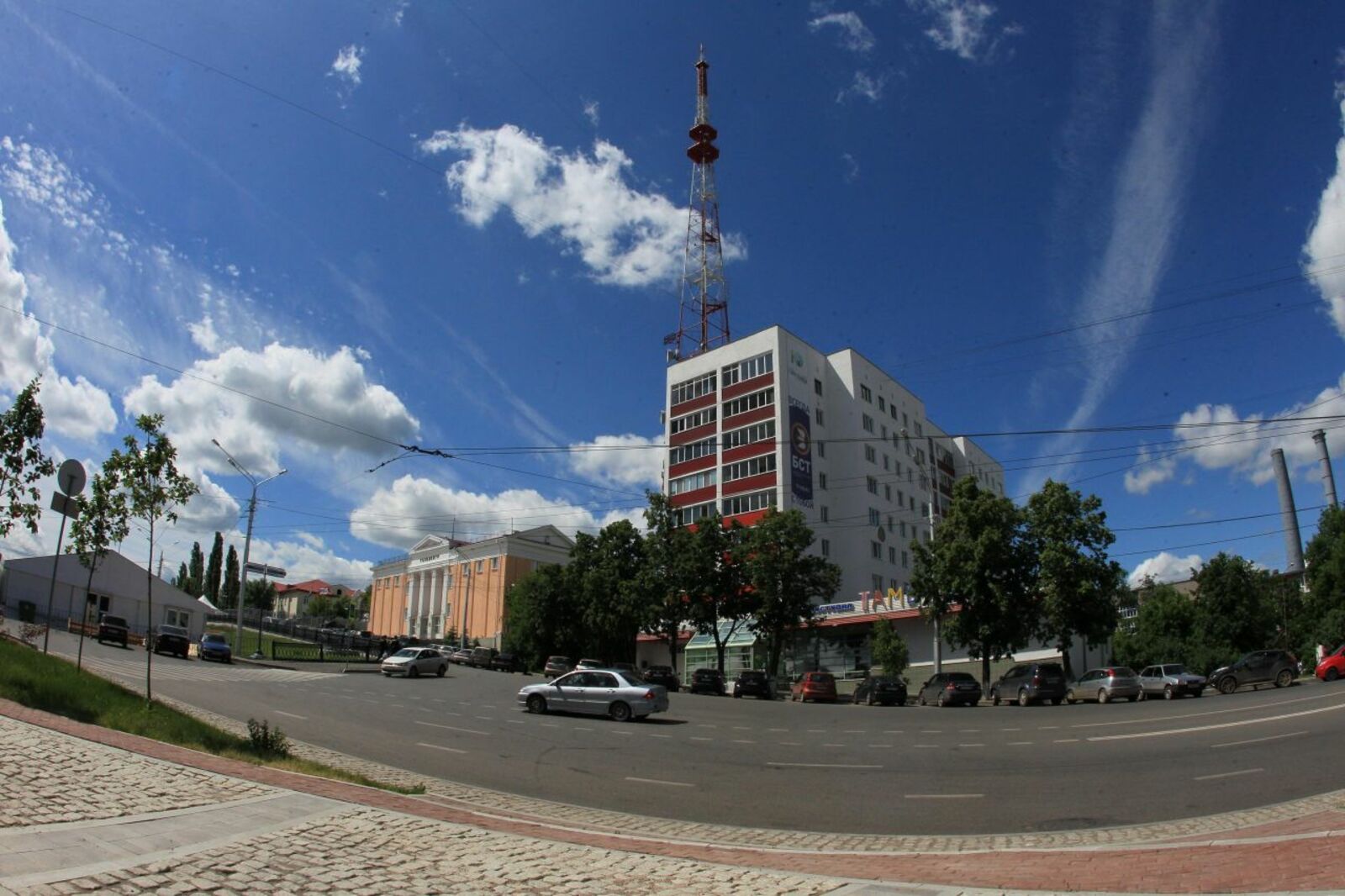 Олег Яровиков