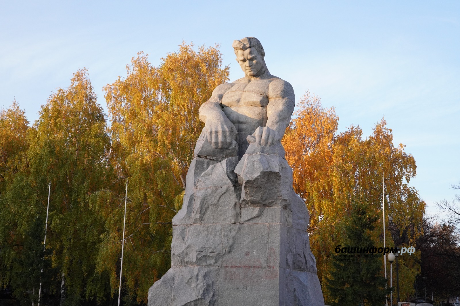 Олег Яровиков