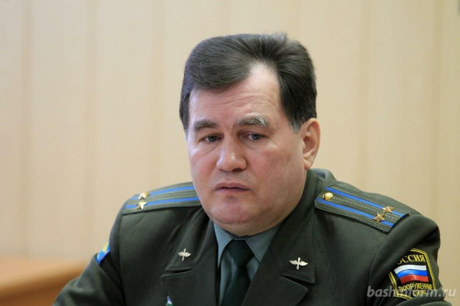 Олег Яровиков