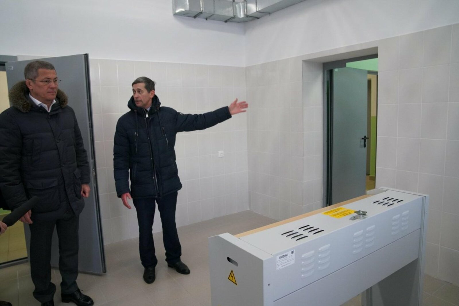 Олег Яровиков, автор