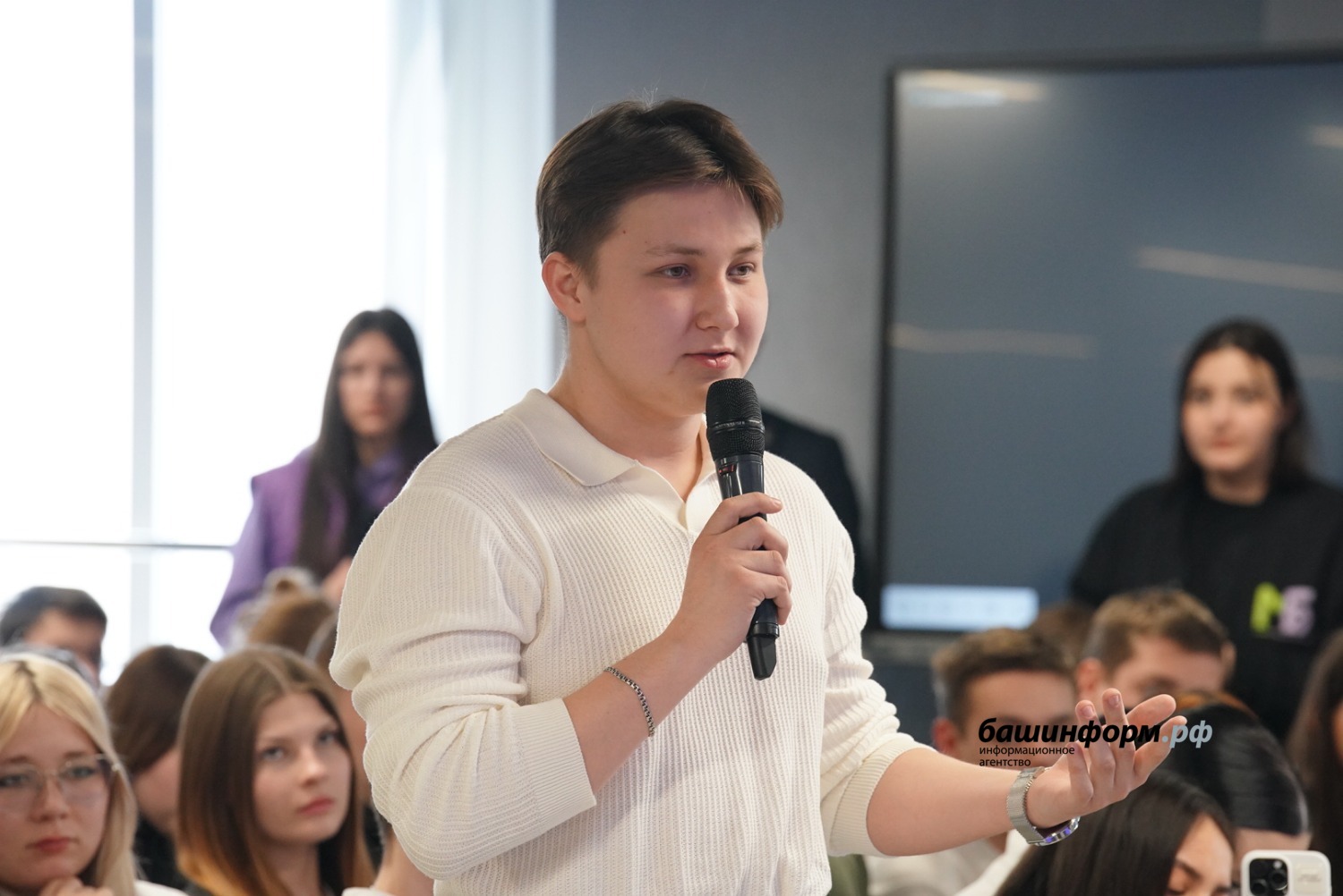 Олег Яровиков