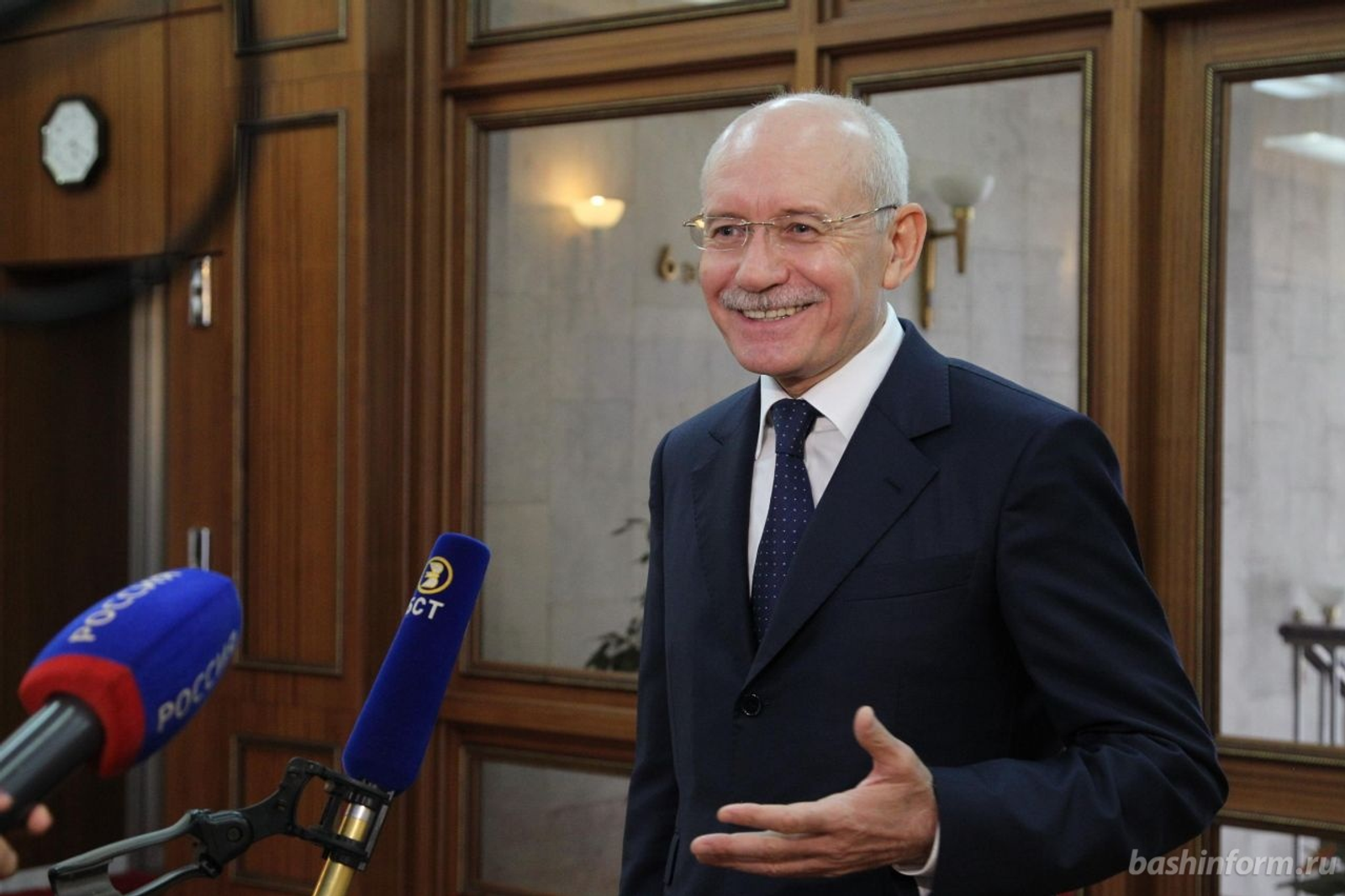 Олег Яровиков