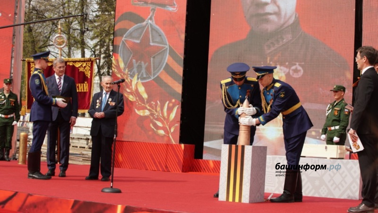 Олег Яровиков