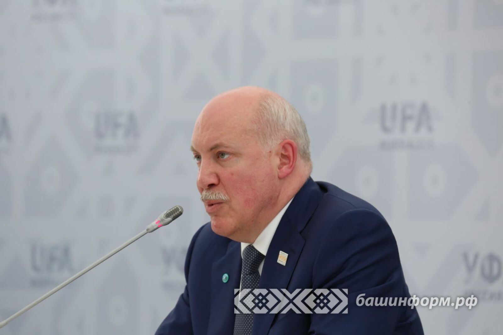 Андрей Старостин