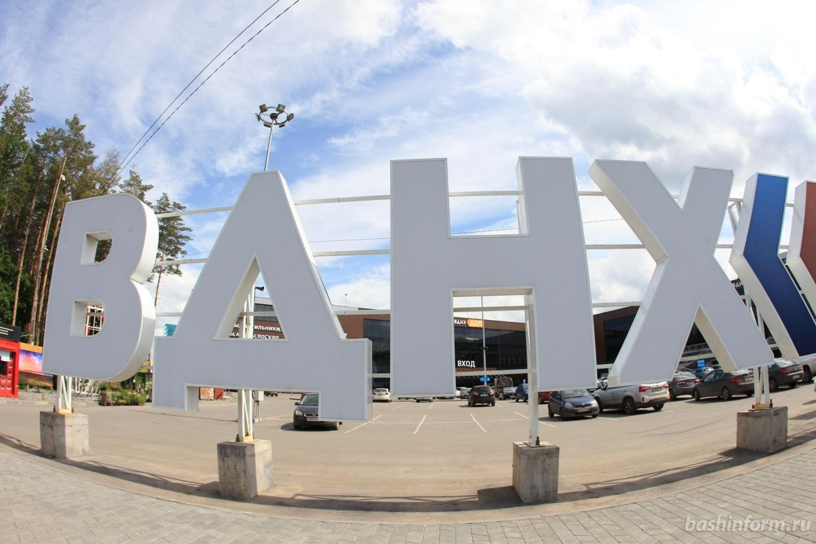 Олег Яровиков