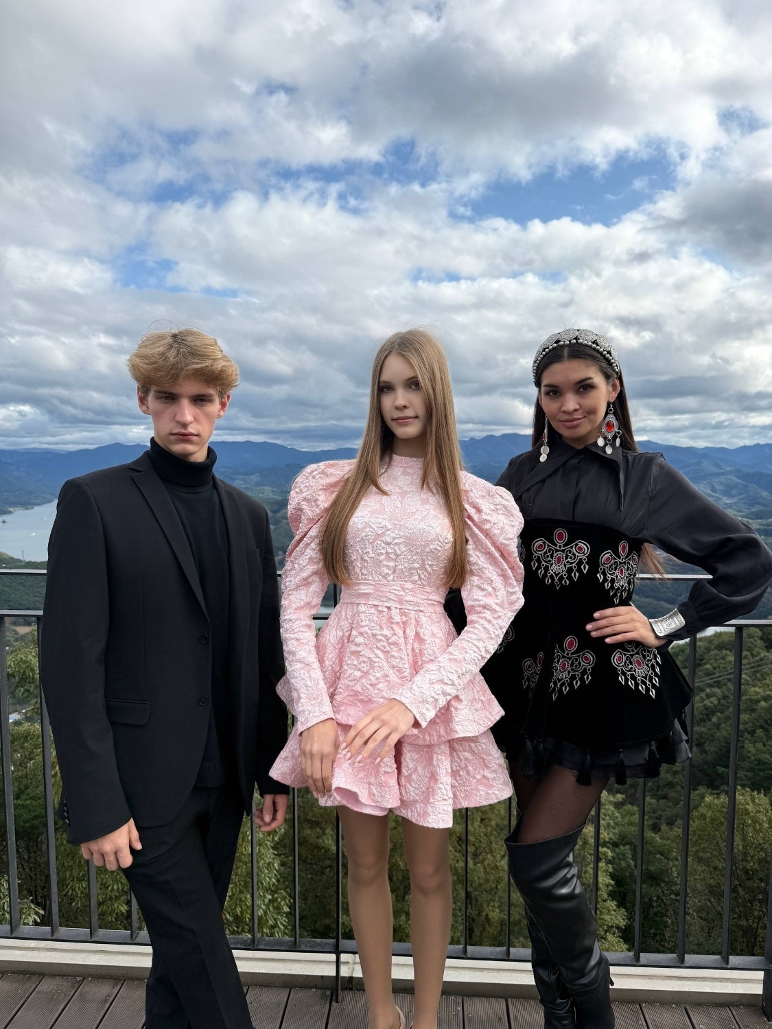 Луиза Закирьянова агентство LUNA MODELS