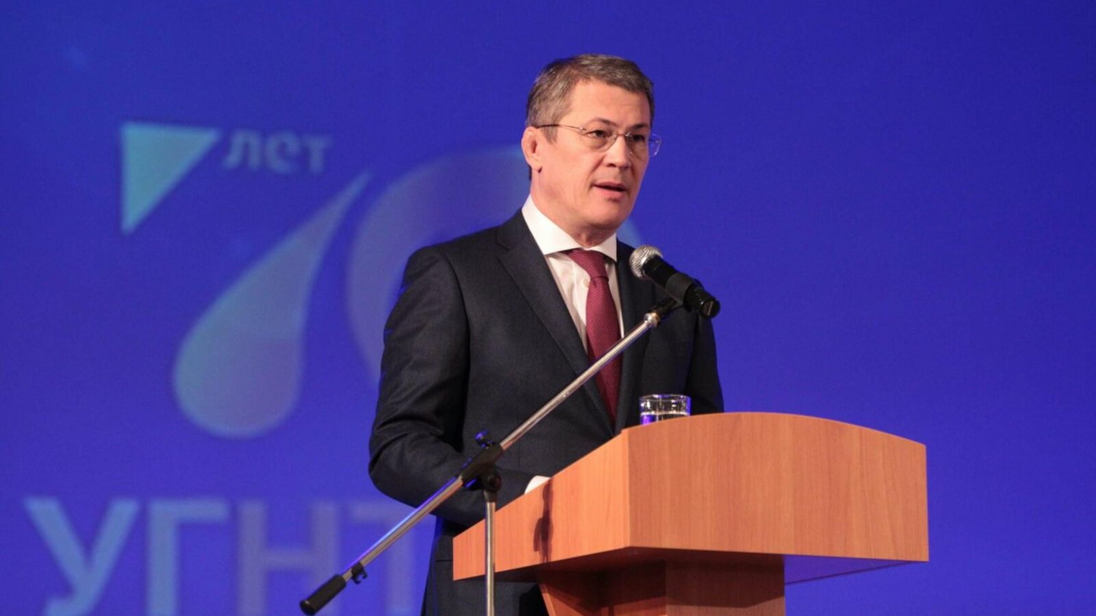 Олег Яровиков