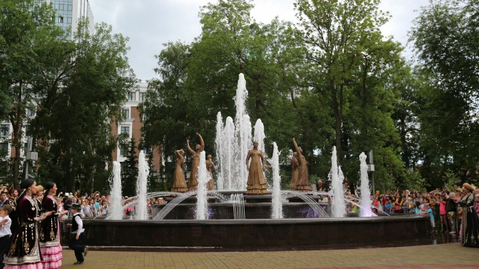 Андрей Старостин