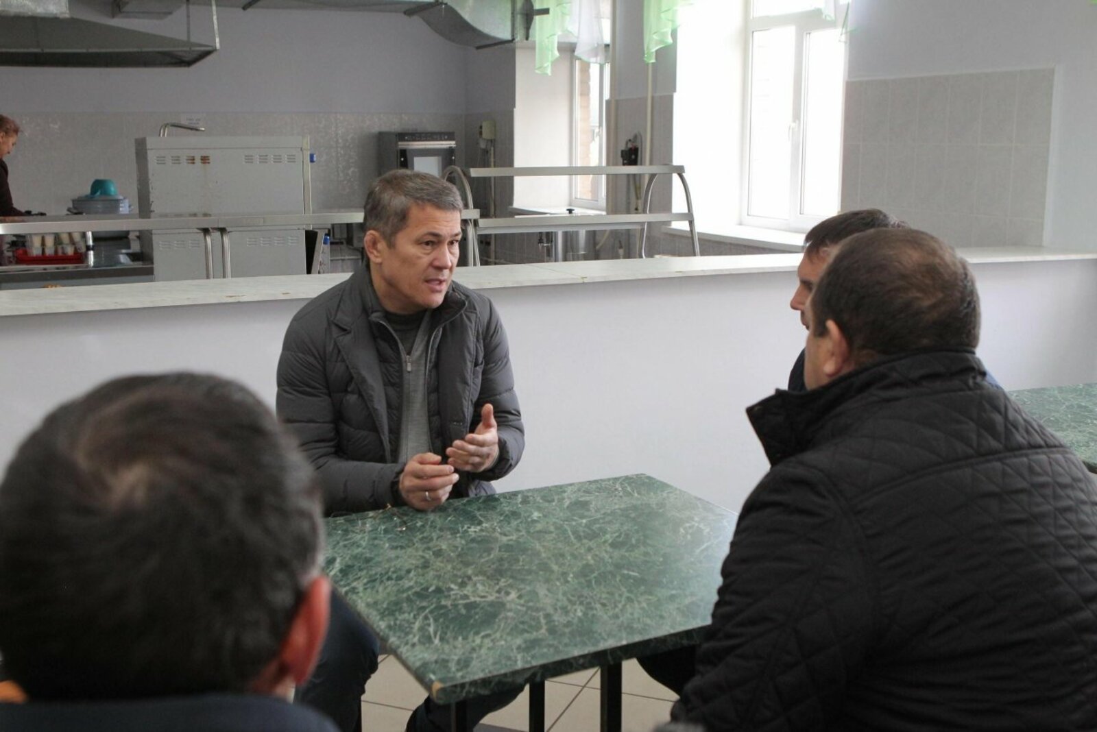 Олег Яровиков