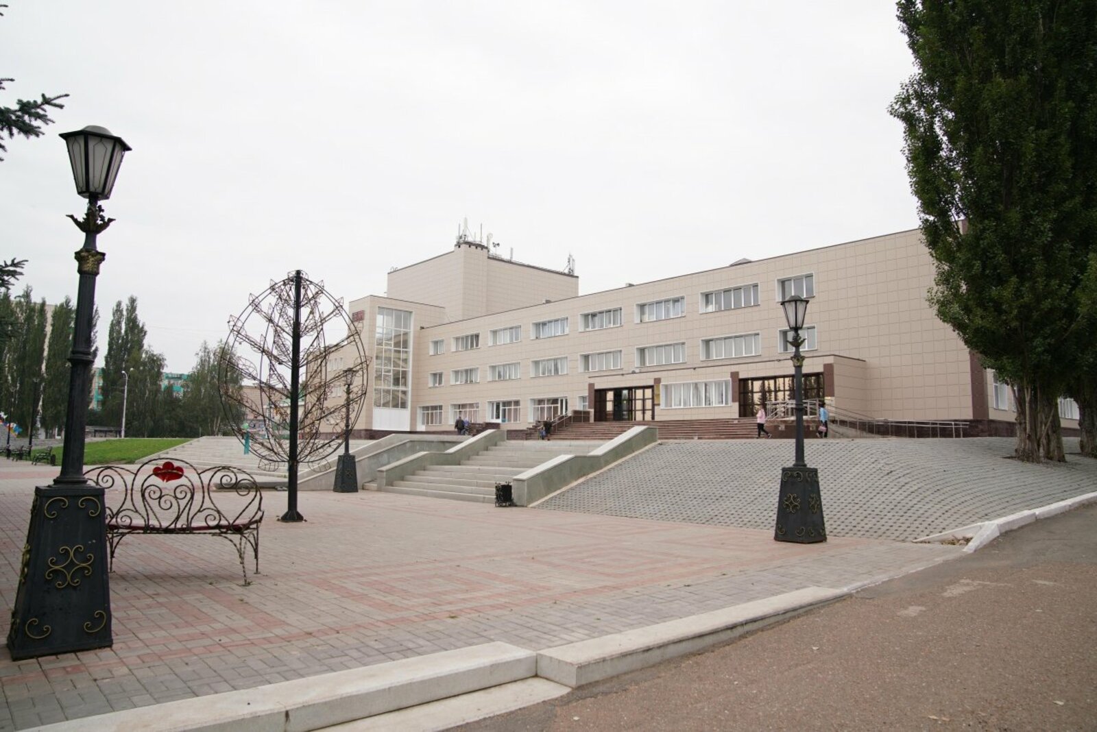 Олег Яровиков