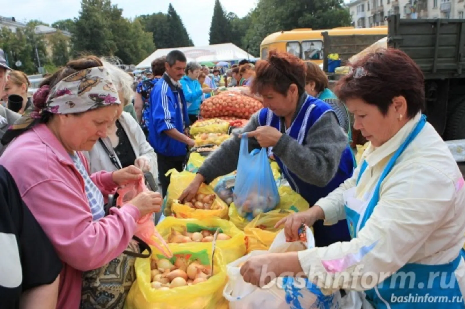 Олег Яровиков
