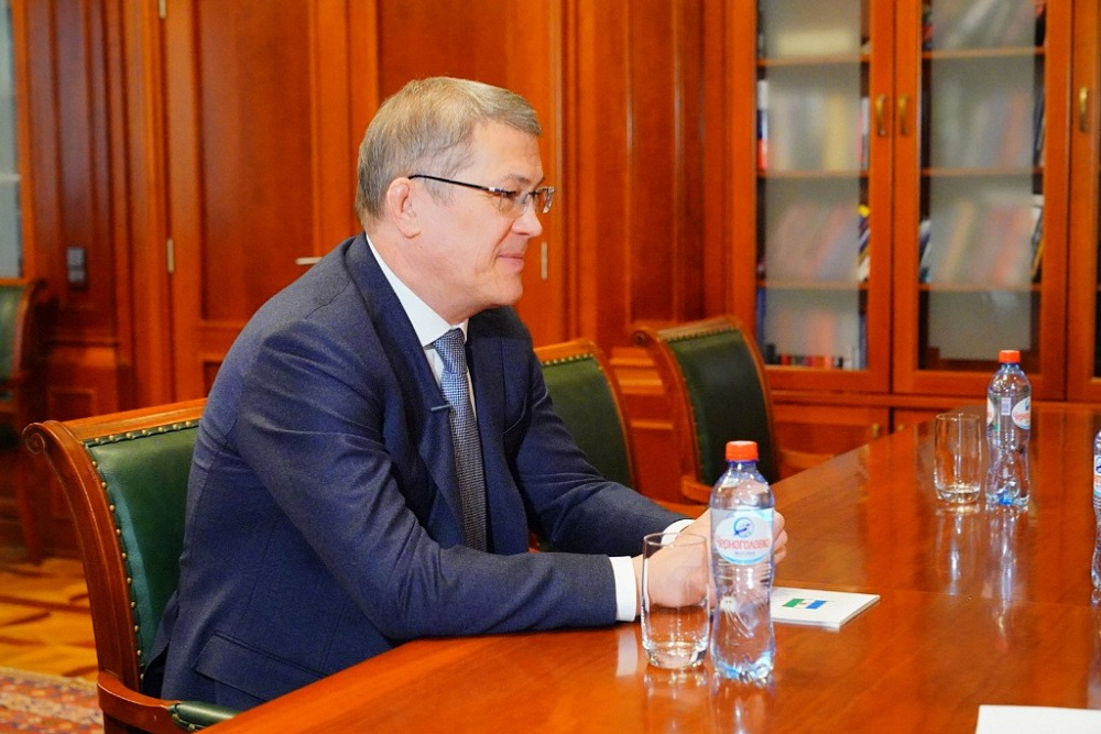 Олег Яровиков