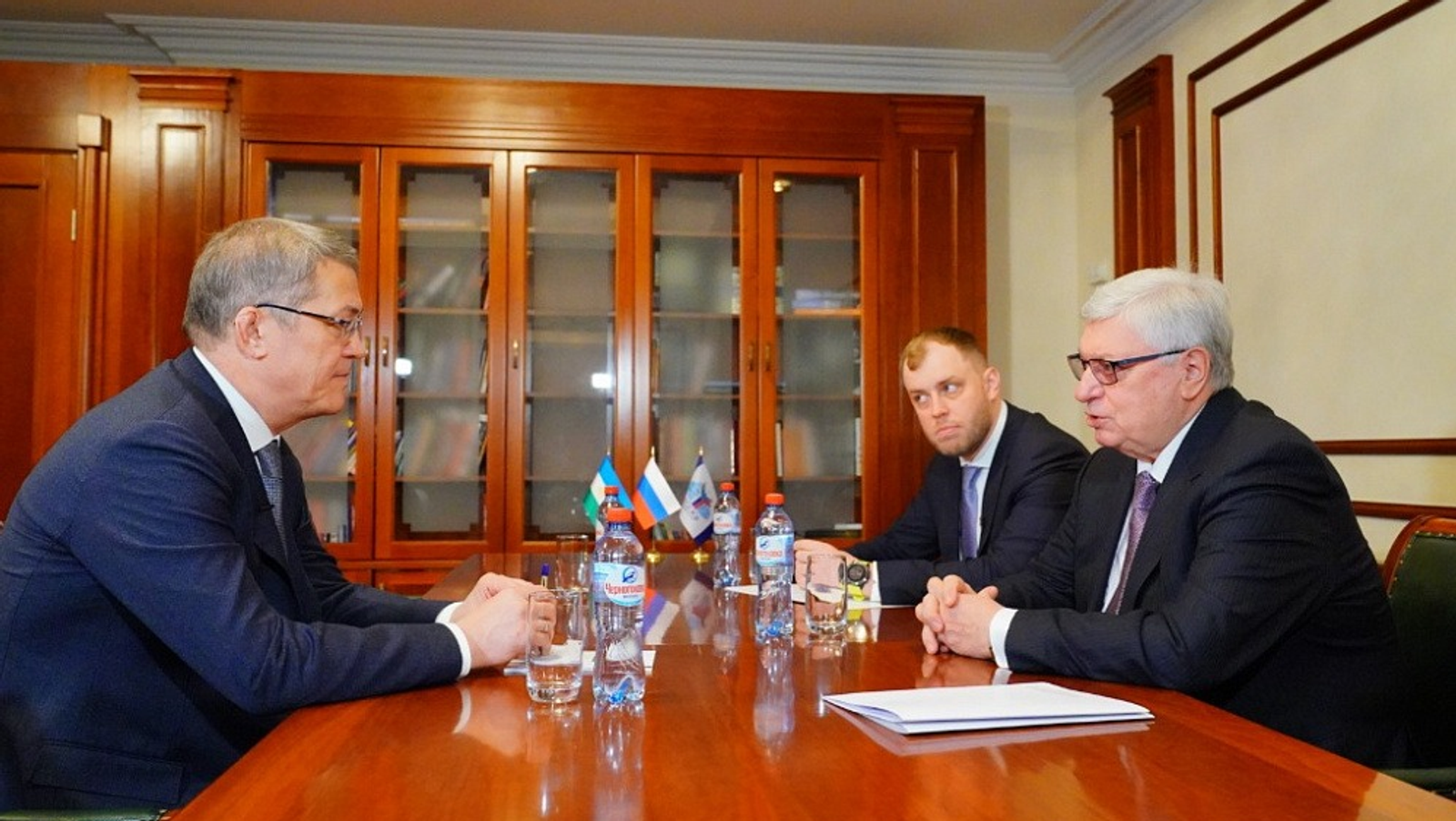 Олег Яровиков