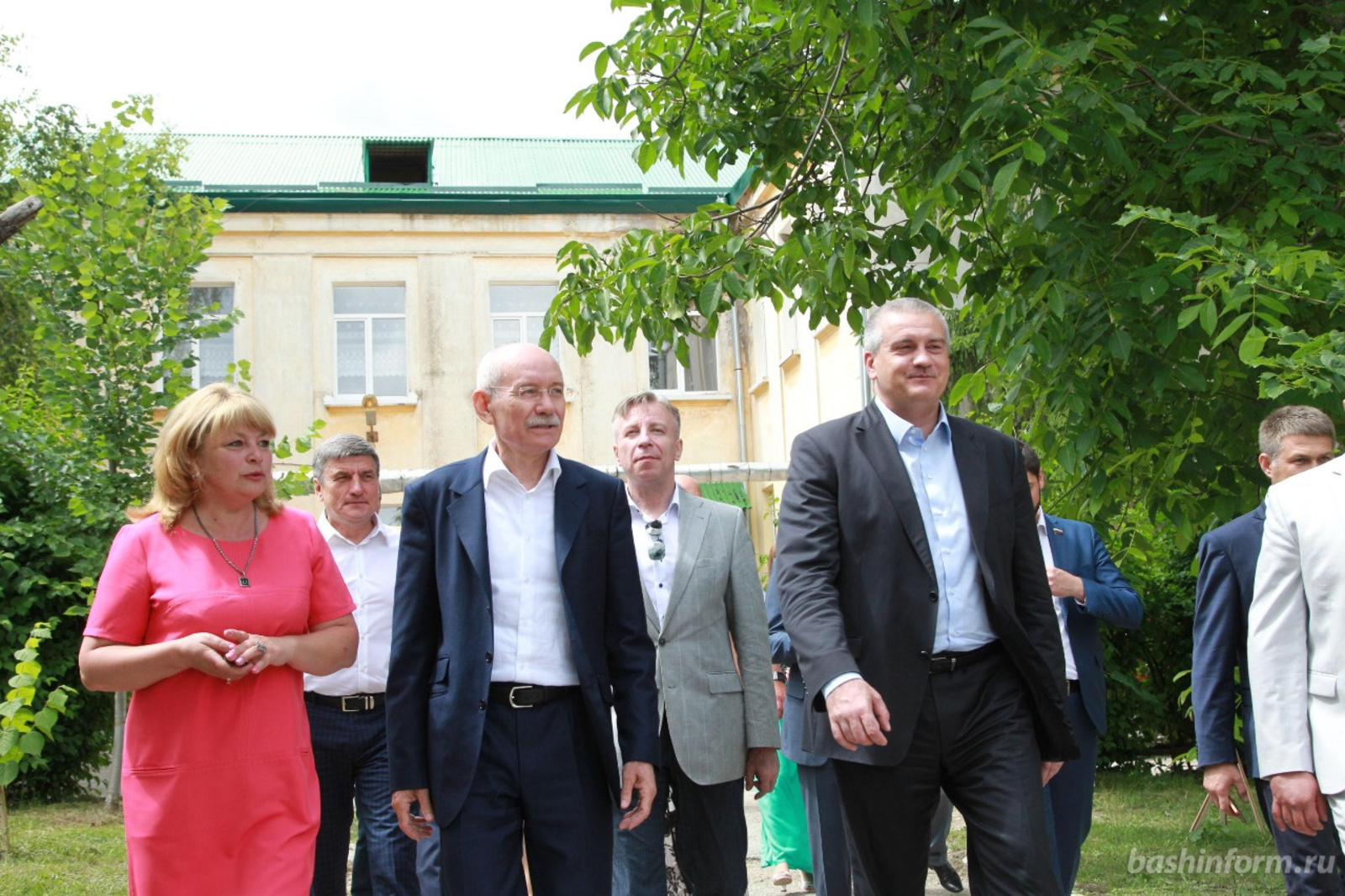 Олег Яровиков
