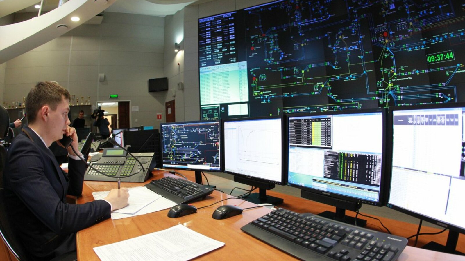 Олег Яровиков