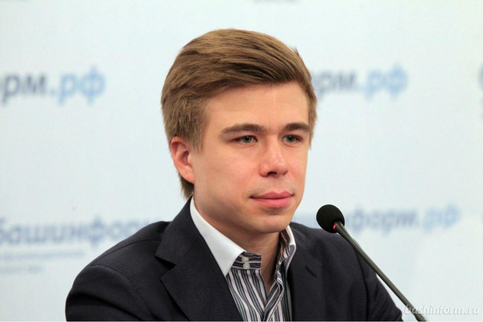 Олег Яровиков