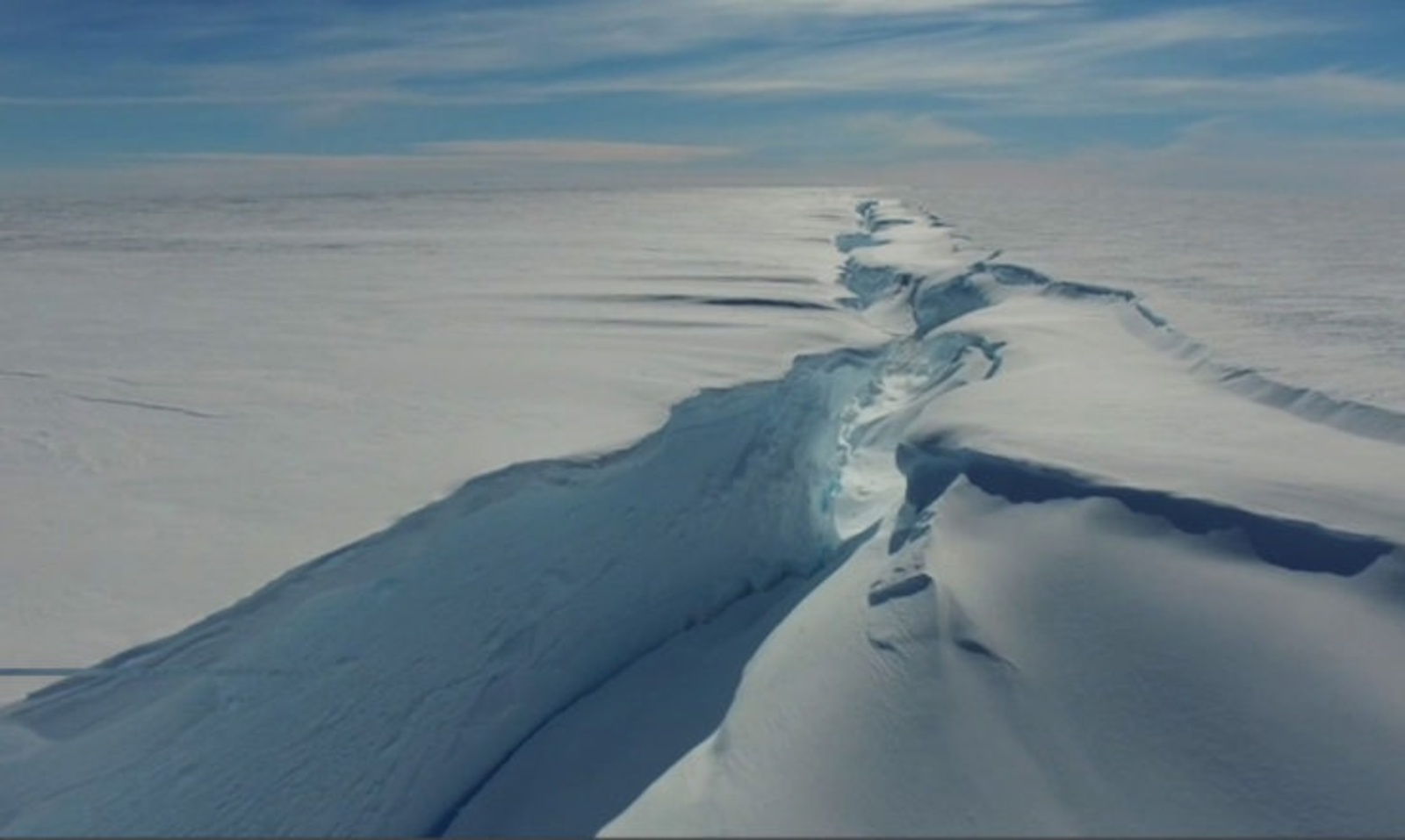 Антарктидадан бик зур айсберг кисәге кителгән