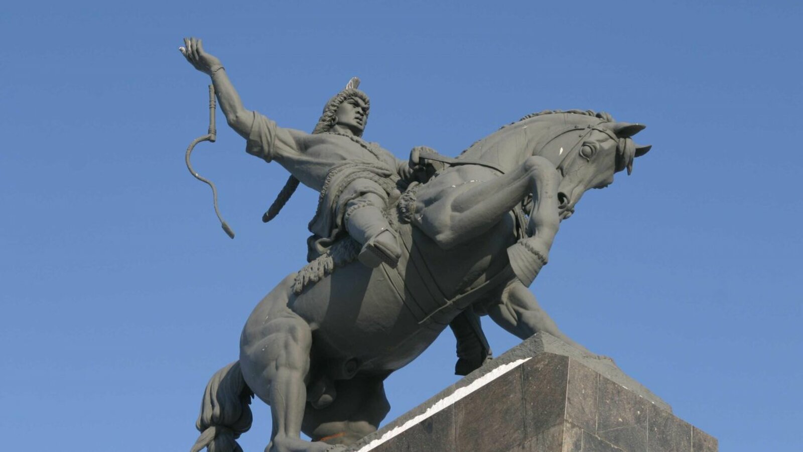 Олег Яровиков