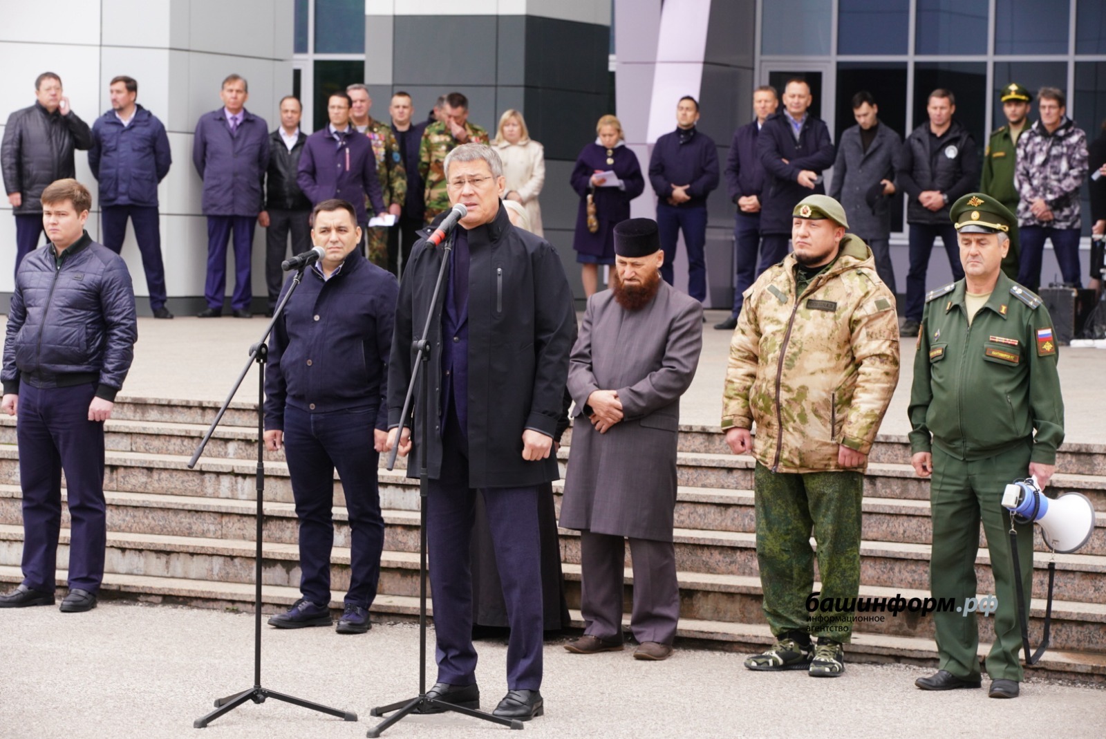 Олег Яровиков
