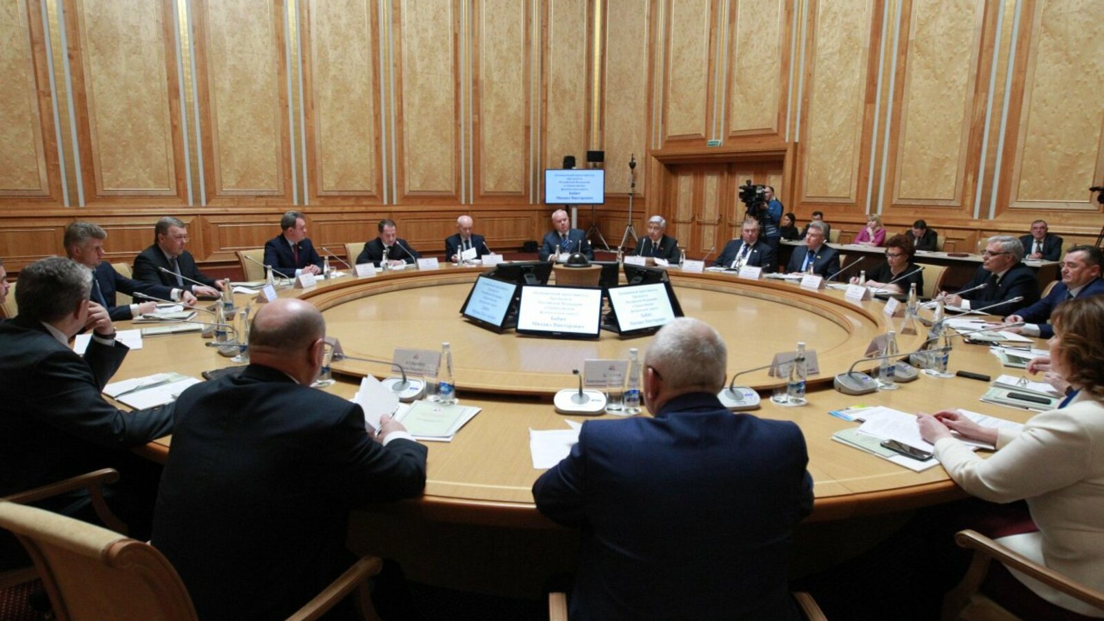 Олег Яровиков