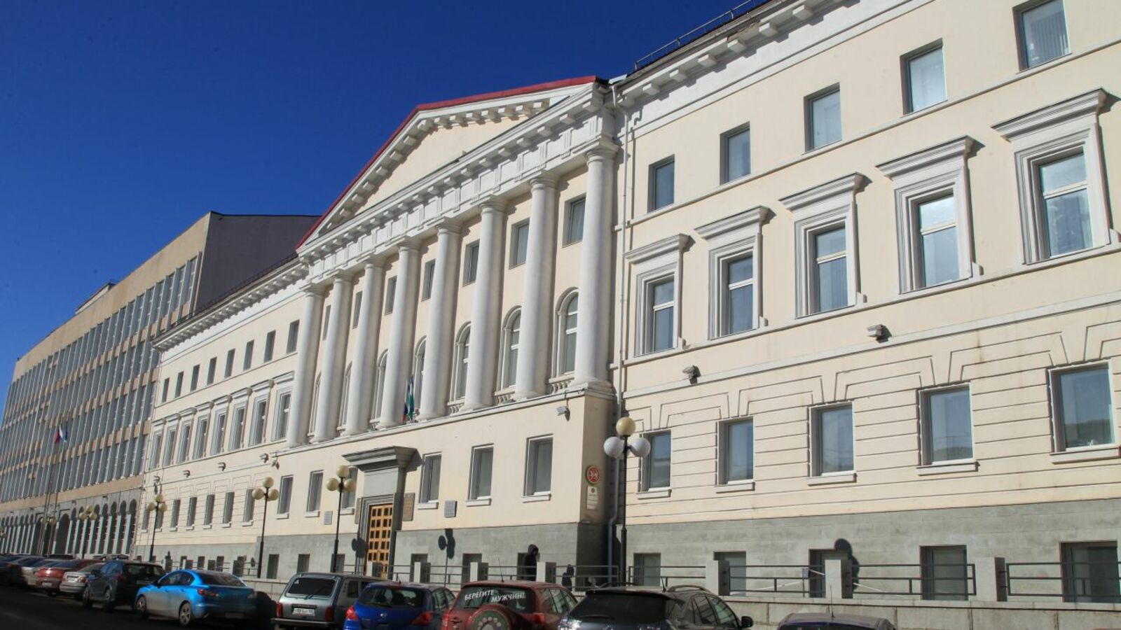 Олег Яровиков