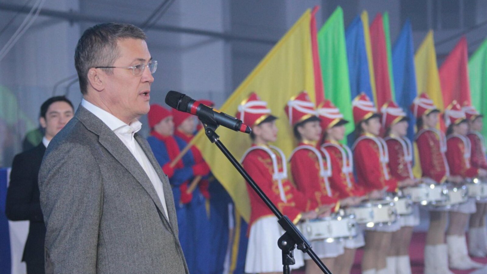 Олег Яровиков