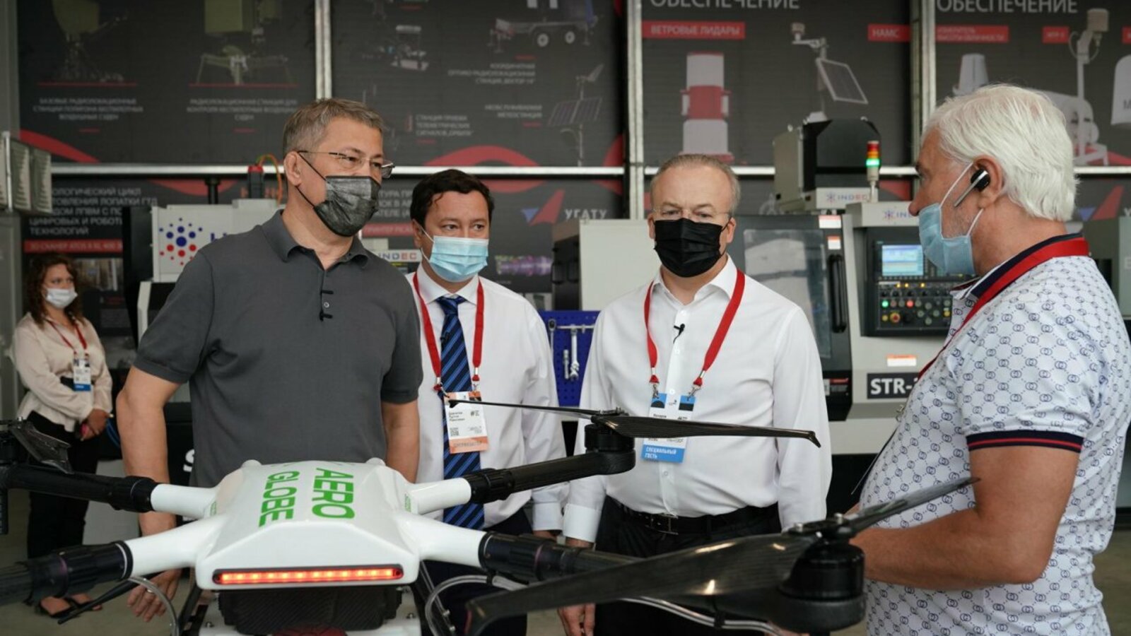 Олег Яровиков