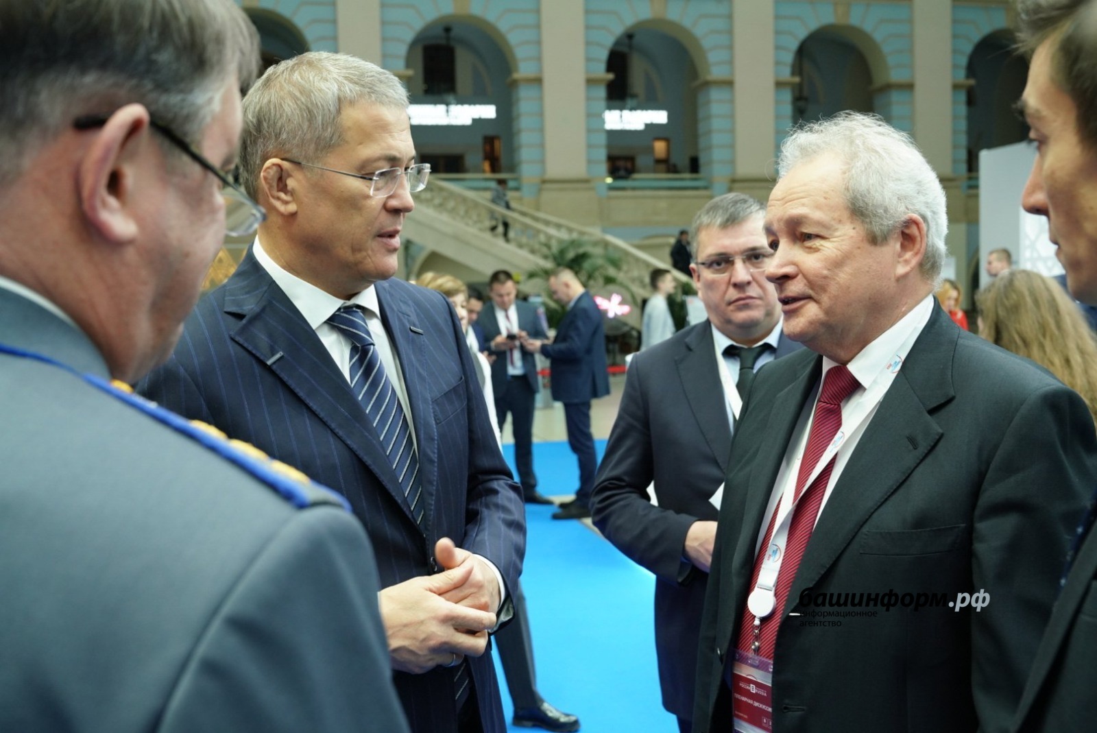 Олег Яровиков