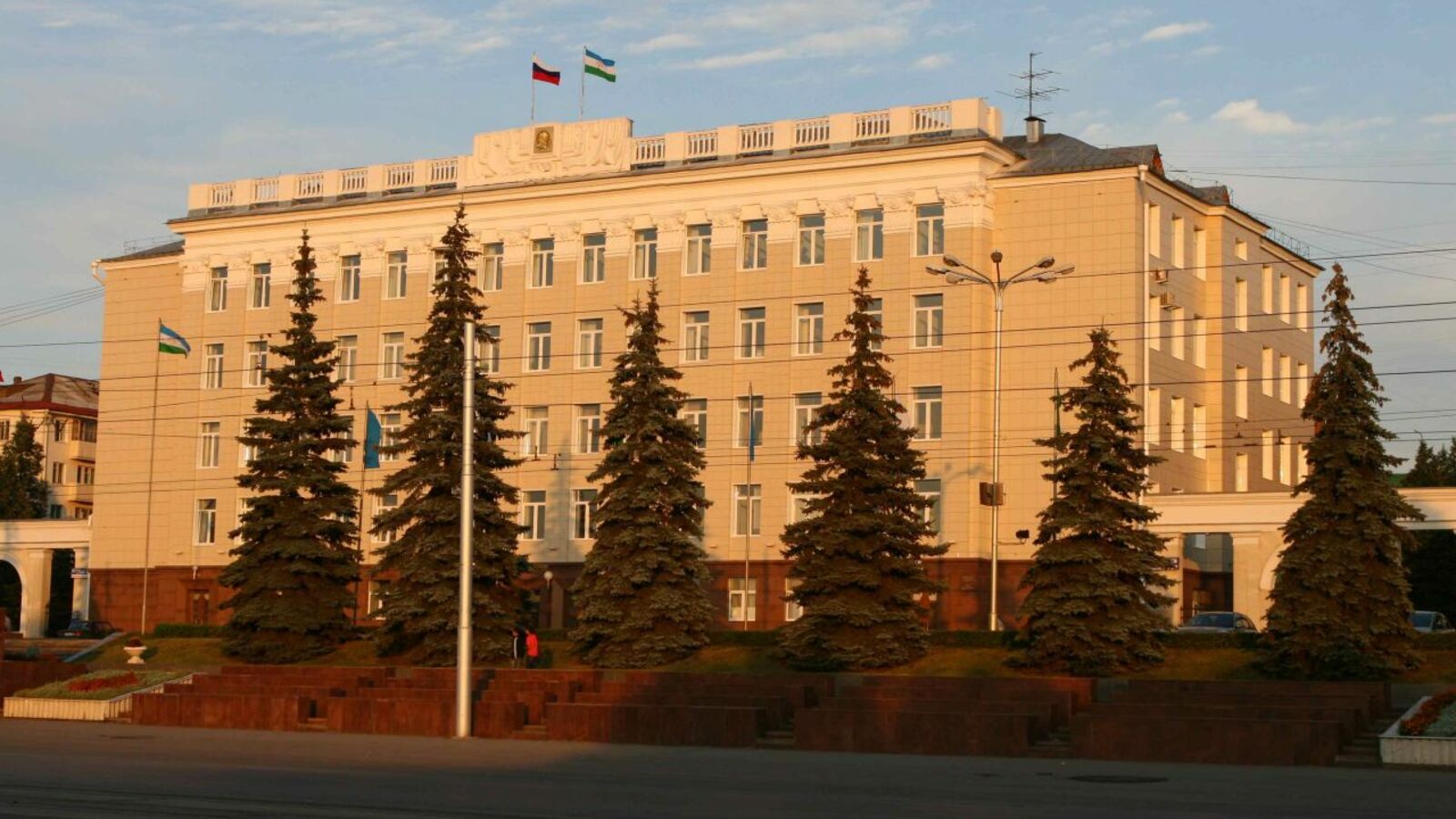 Олег Яровиков