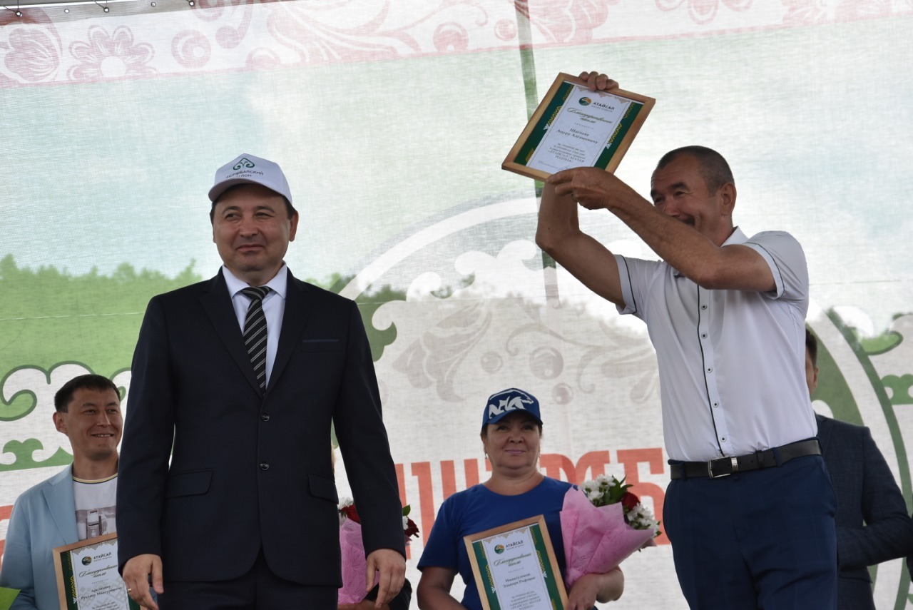 В Ишимбайском районе наградили активистов проекта «Атайсал — малая родина»