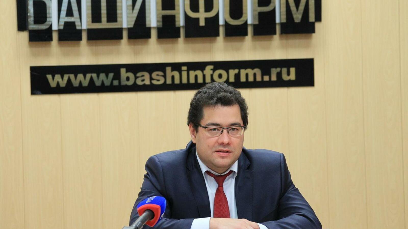 Олег Яровиков