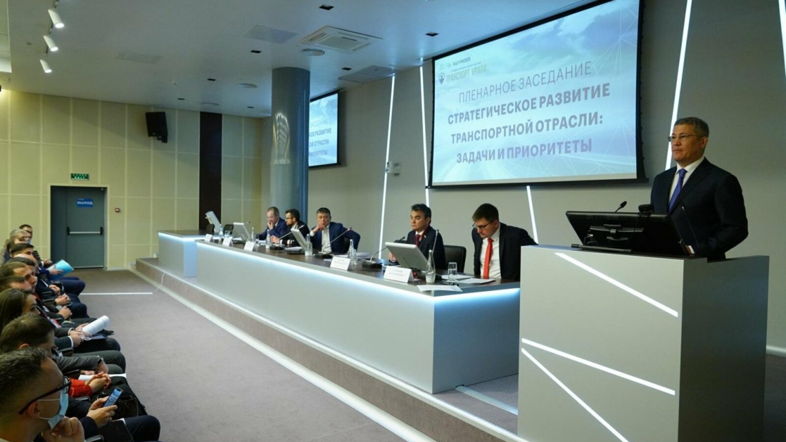 Олег Яровиков