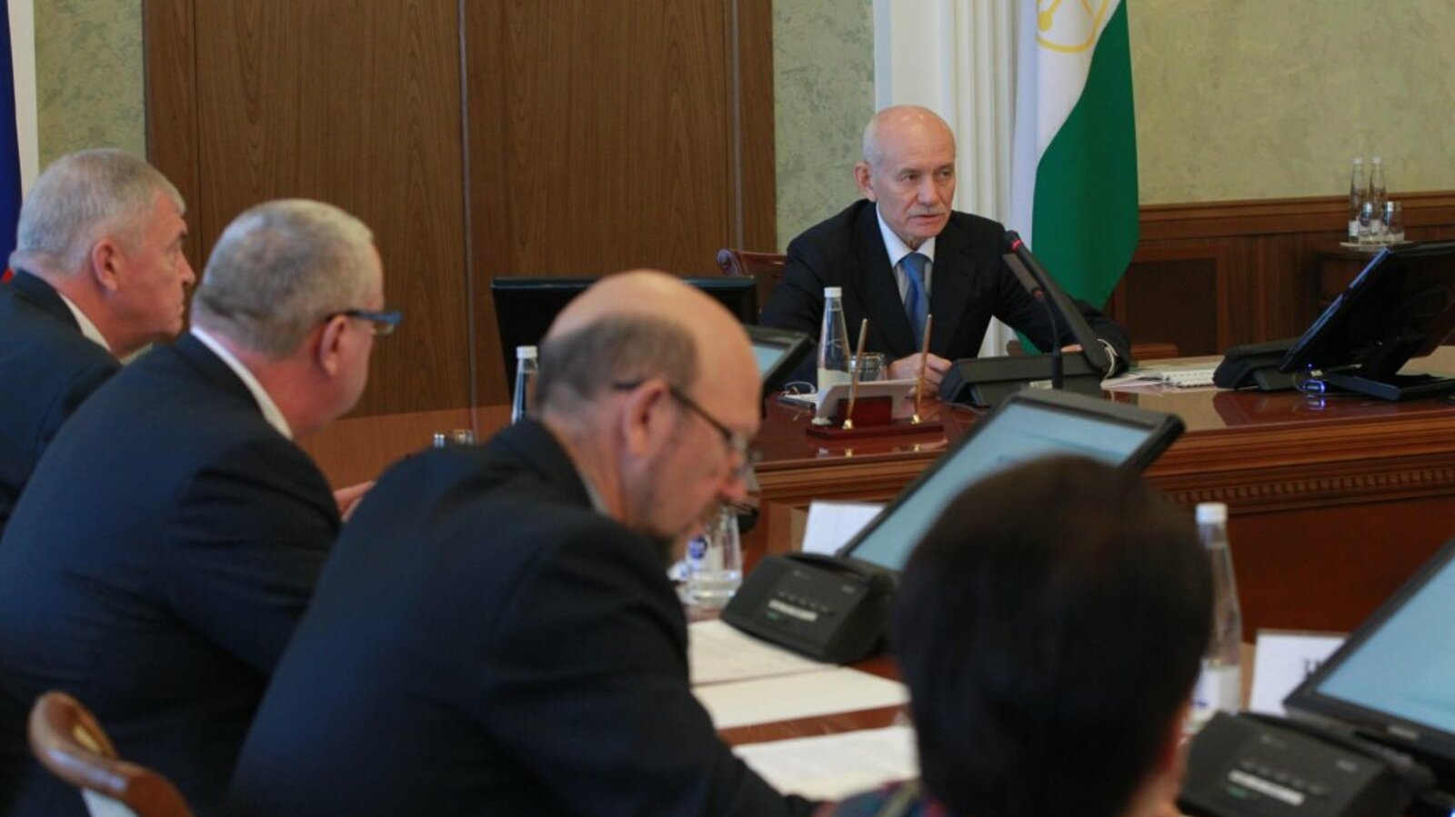 Олег Яровиков