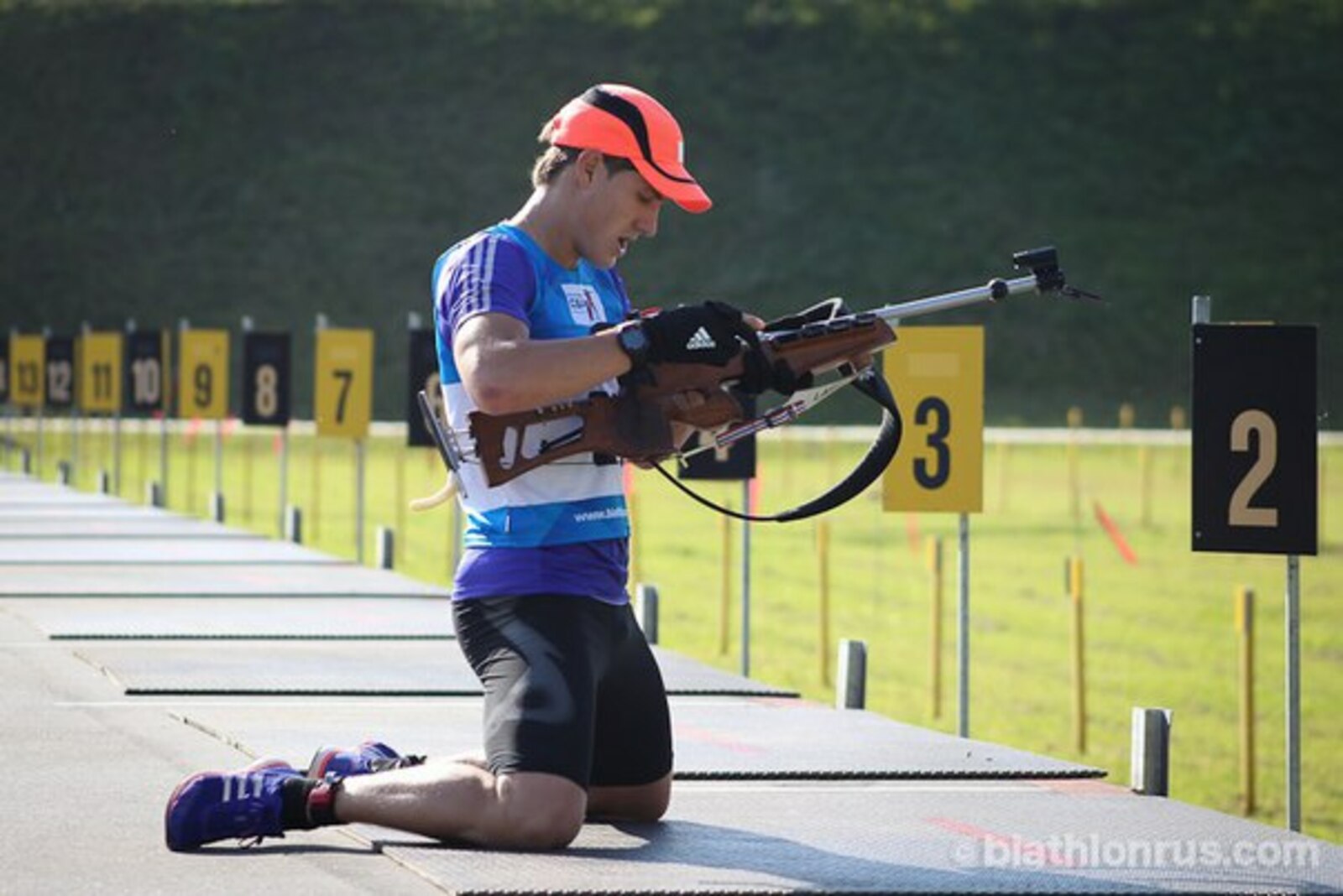 www.biathlonrus.com