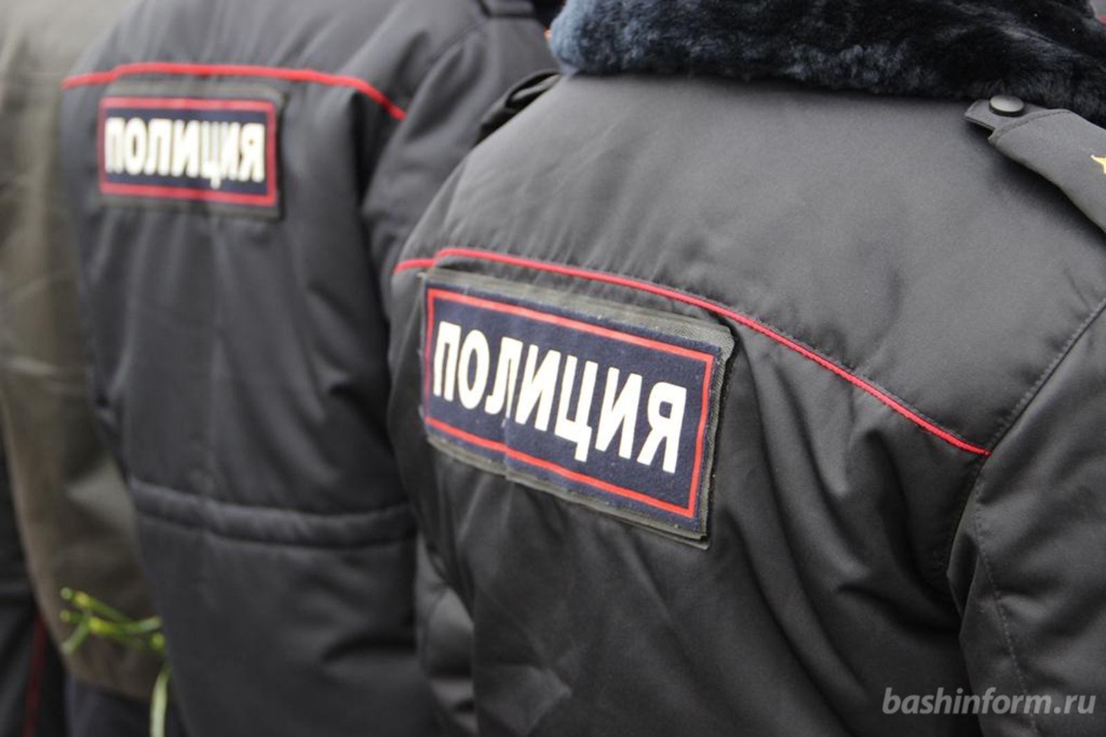 автор