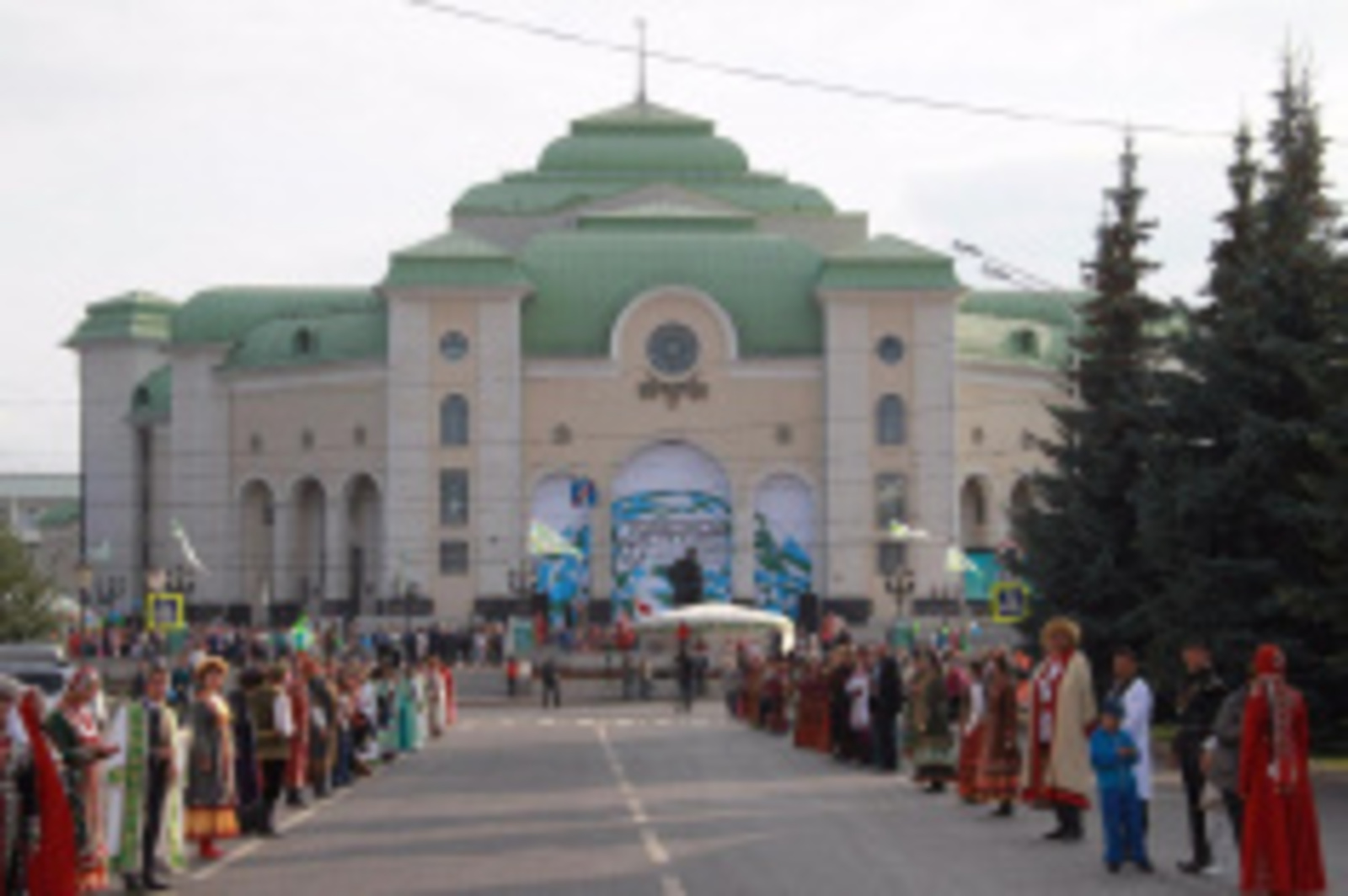 Олег Яровиков