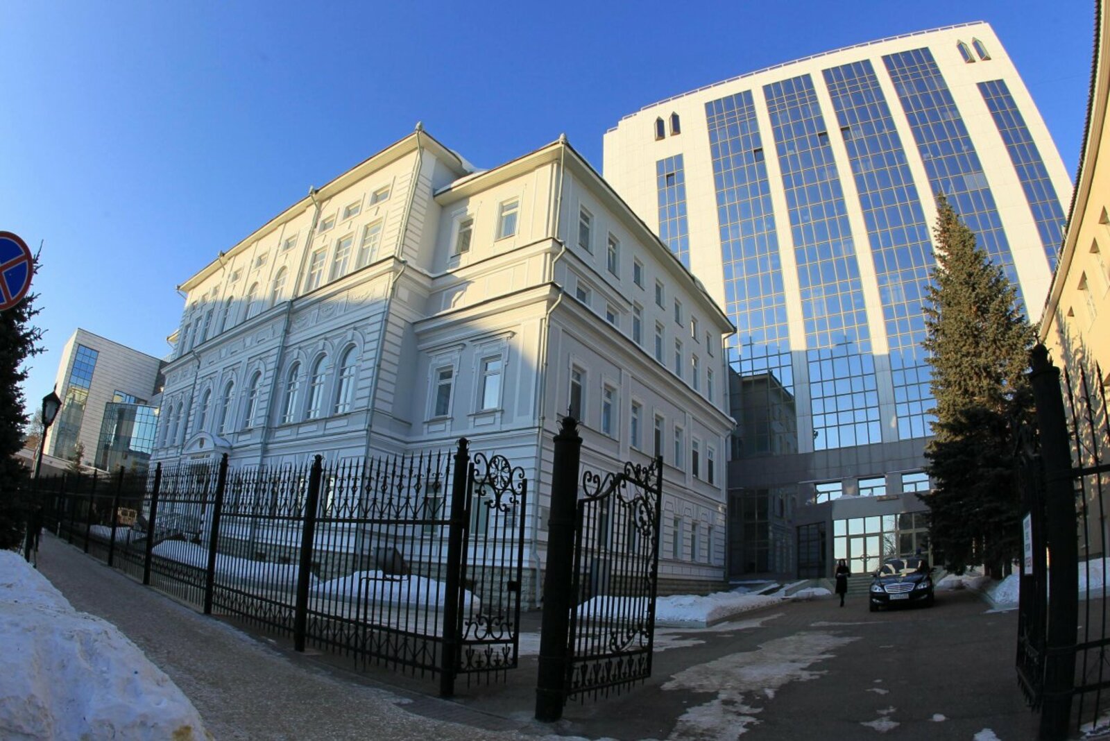 Олег Яровиков