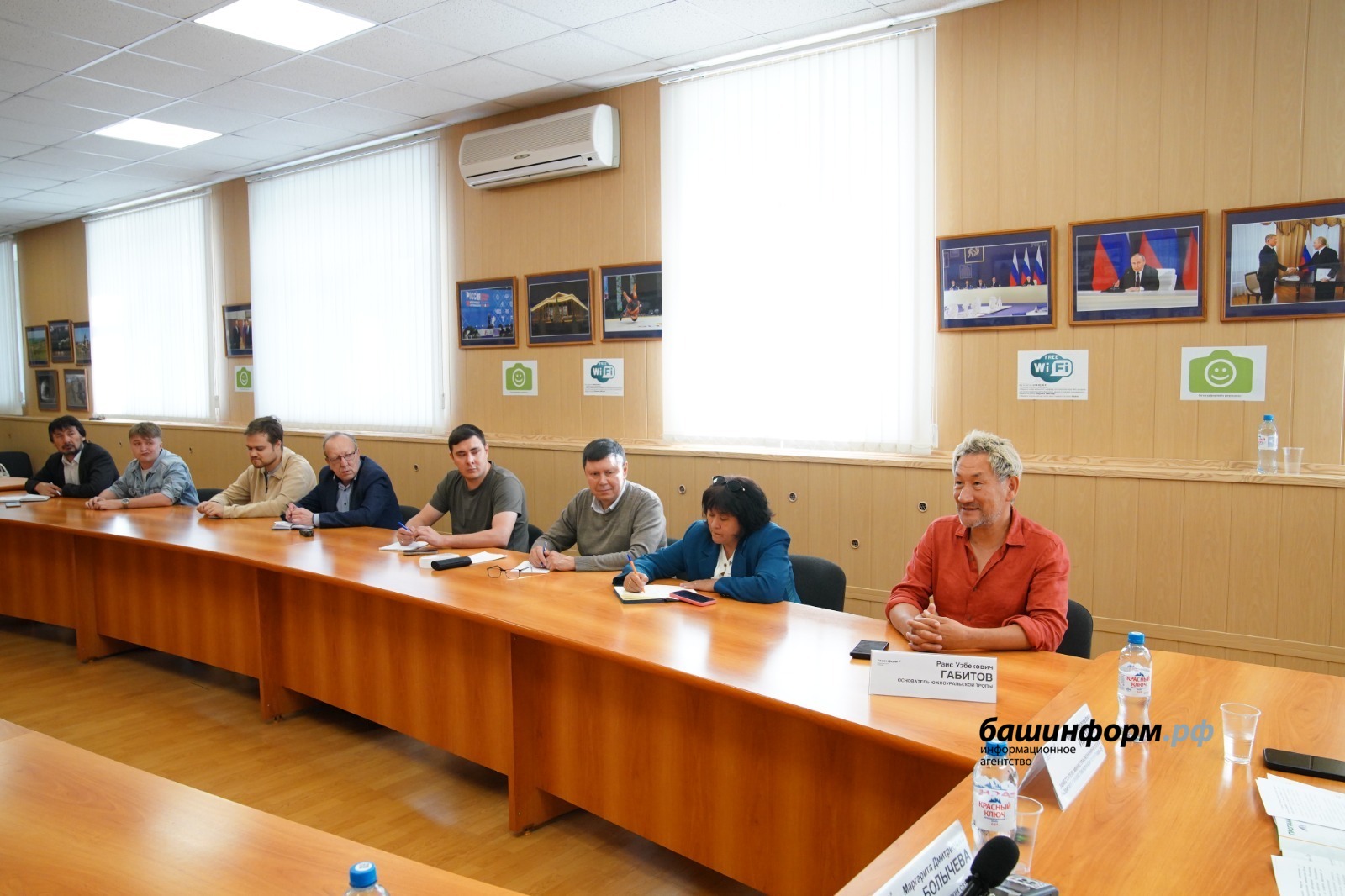 Олег  Яровиков