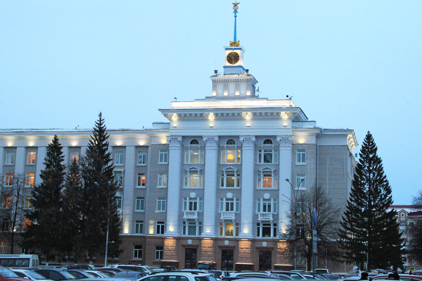 Олег Яровиков