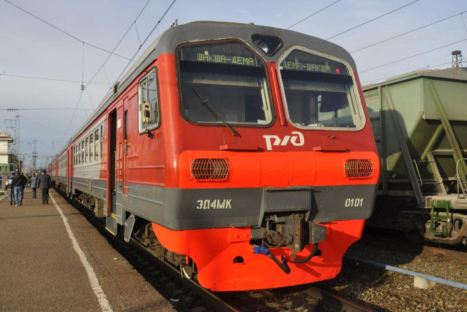 автор
