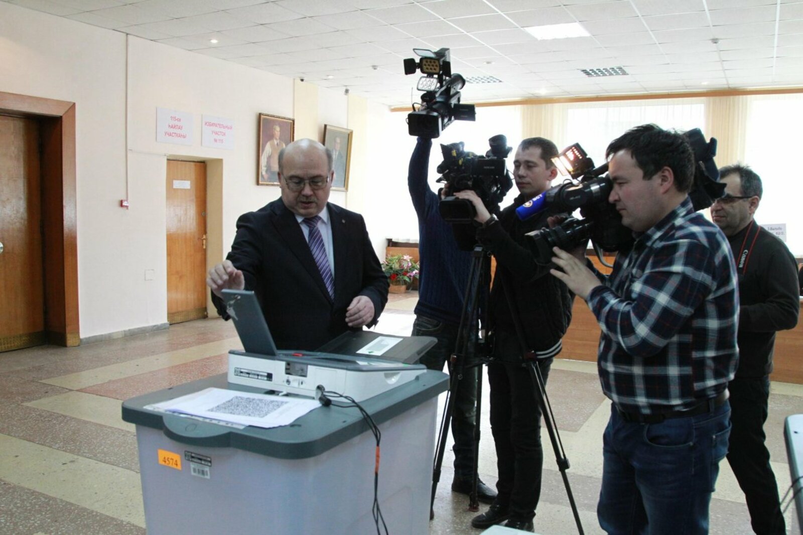 Олег Яровиков