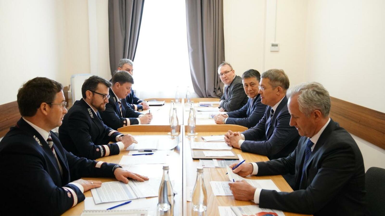 Олег Яровиков