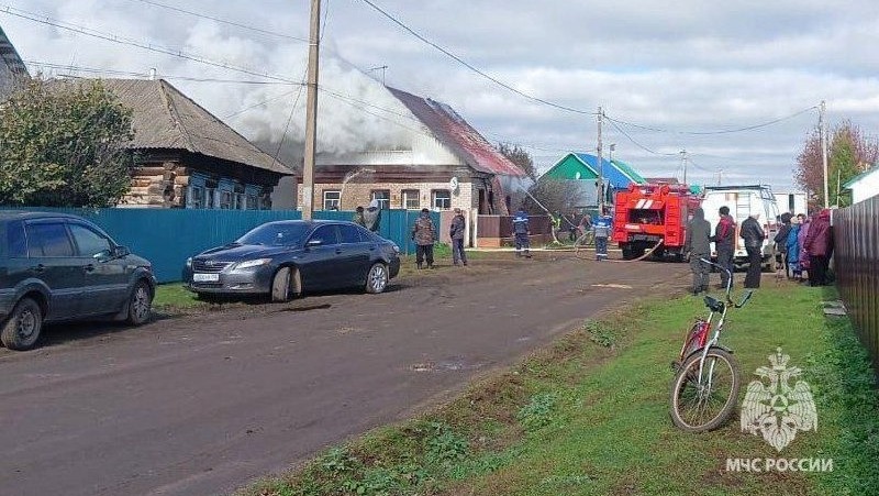 В Башкирии в доме многодетной семьи произошел пожар