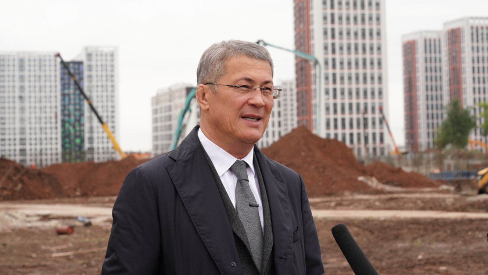 Олег Яровиков